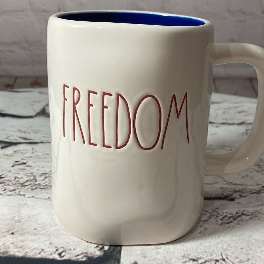 RAE DUNN 16 oz coffee mug “Freedom” nwot